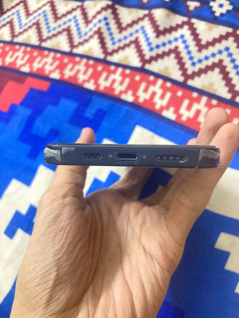 Apple iPhone 14 3