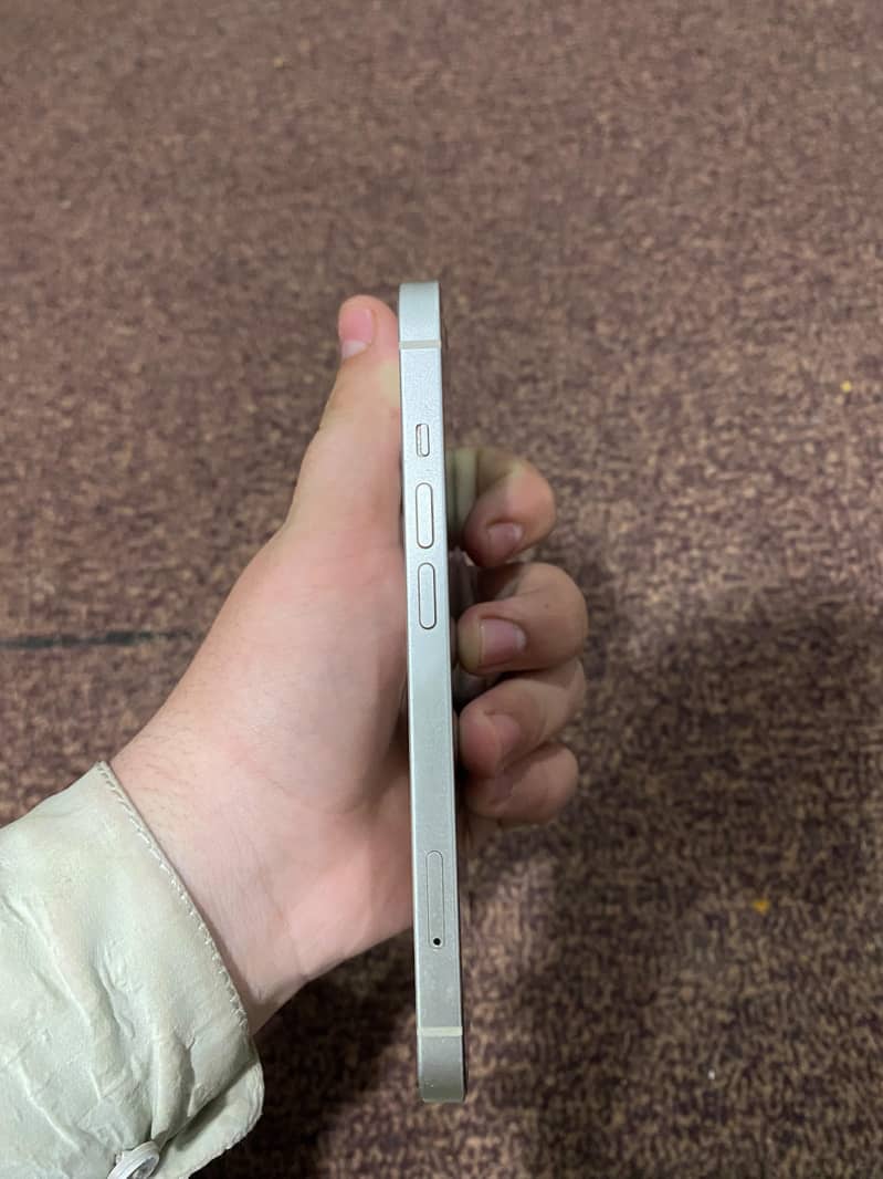 Apple iPhone 13 3