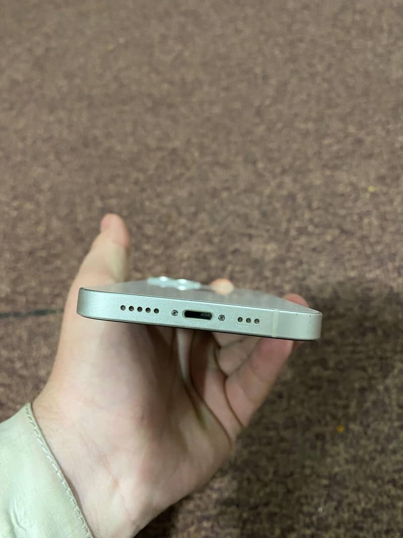 Apple iPhone 13 4