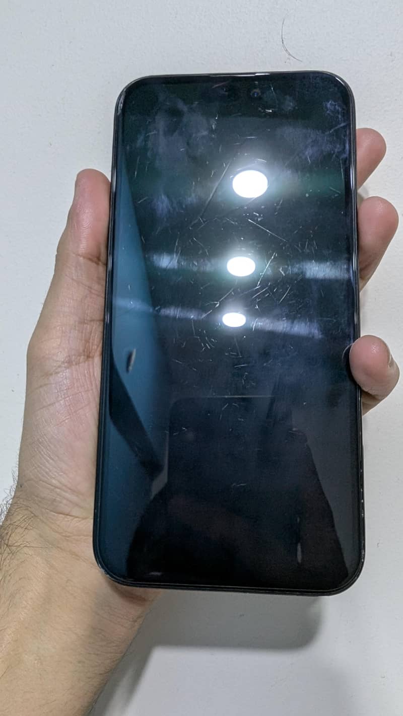 Apple iPhone 16 Plus 2