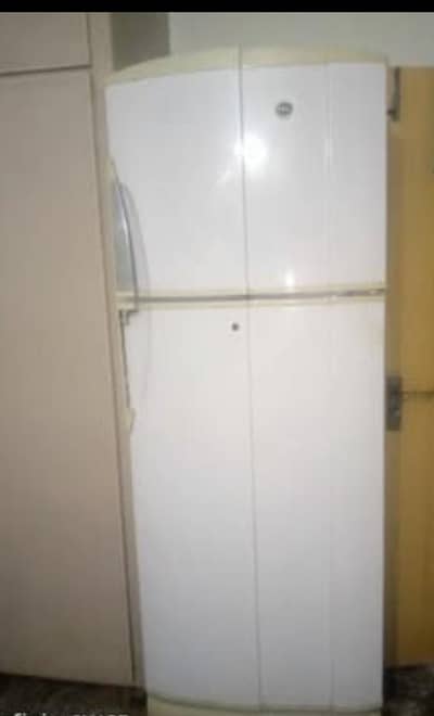 pel full size fridge good workinge Whatsapp no03335440135