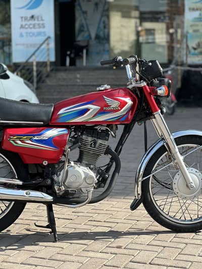 Honda CG 125 2022 model Red Colour