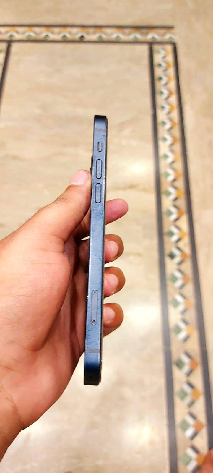 Apple iPhone 12 2