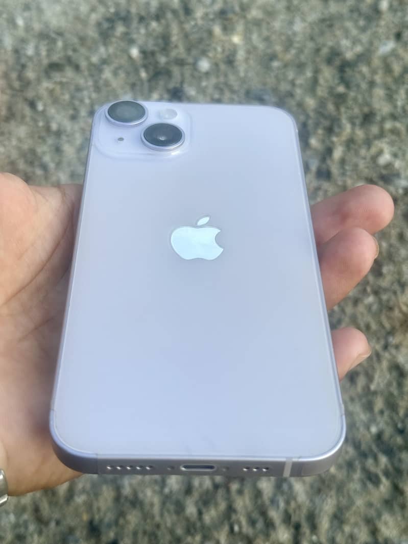 Apple iPhone 14 4