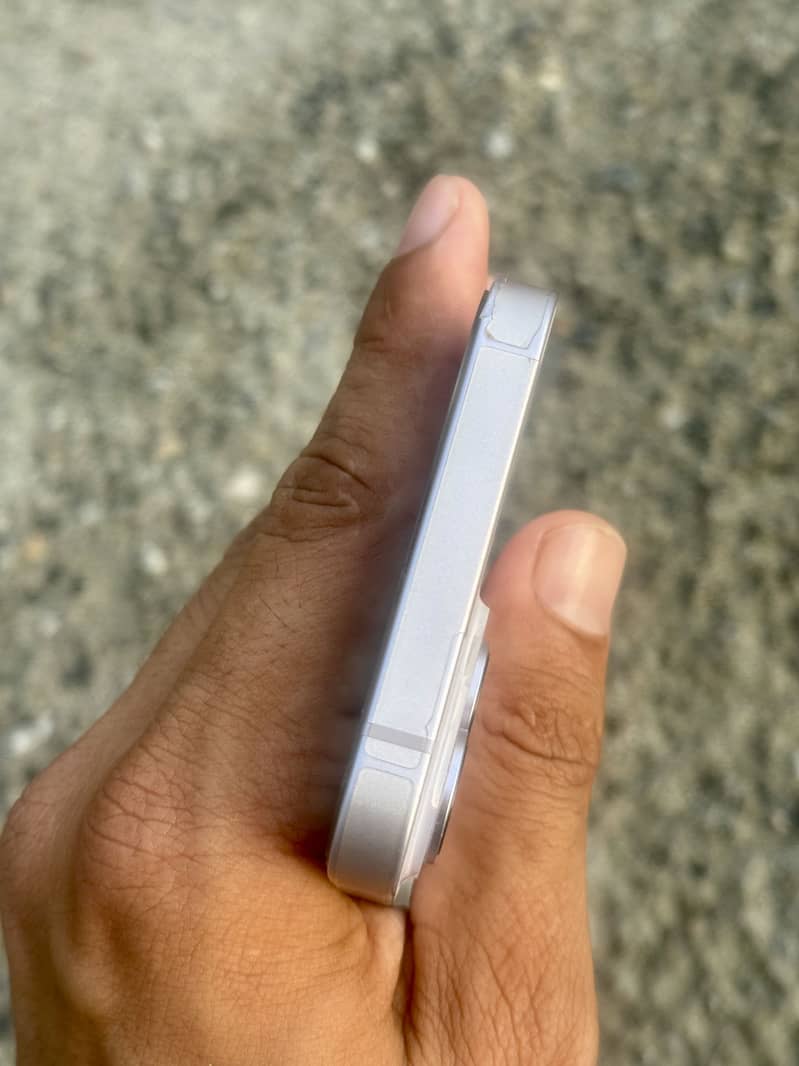 Apple iPhone 14 7