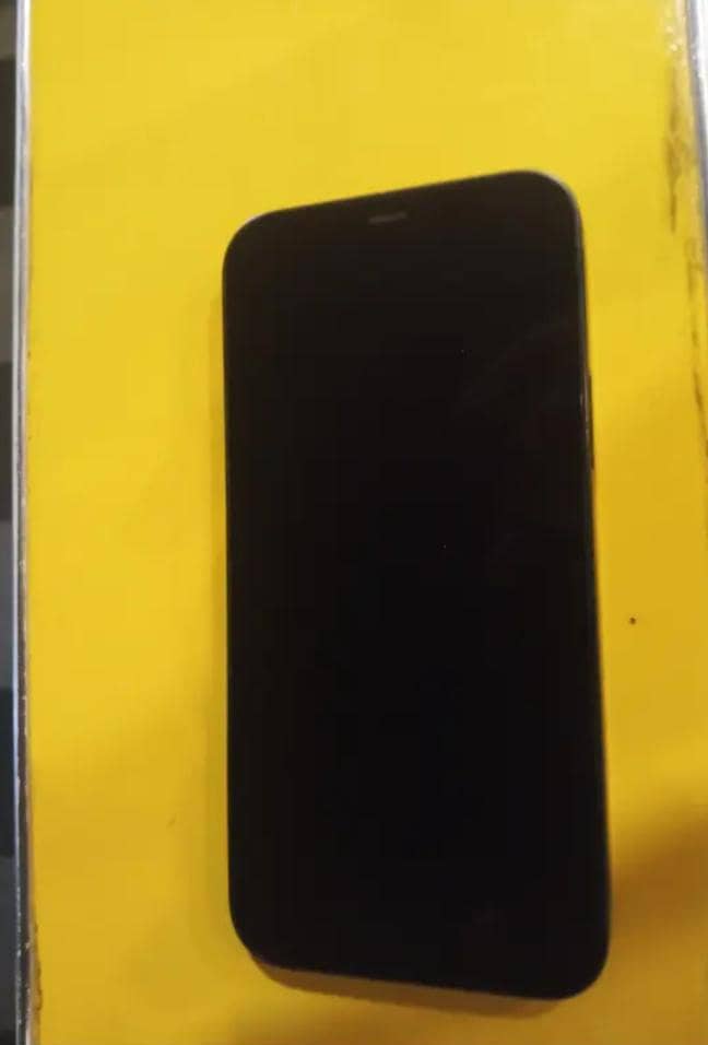 Apple iPhone 12 5