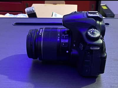 Canon 4000D DSLR camera for sell