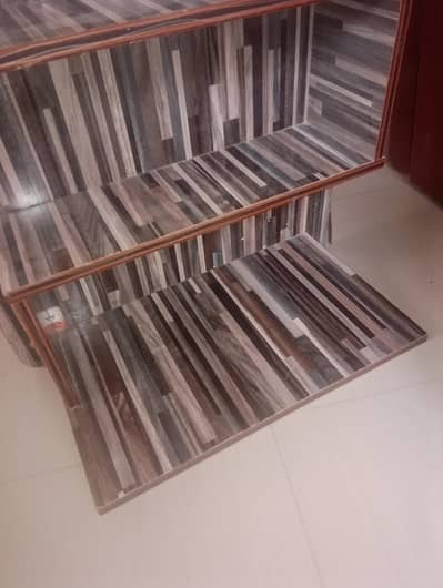 lkri ki shelf he.