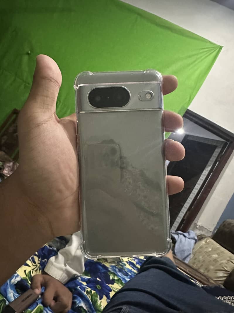 Google Pixel 8 1