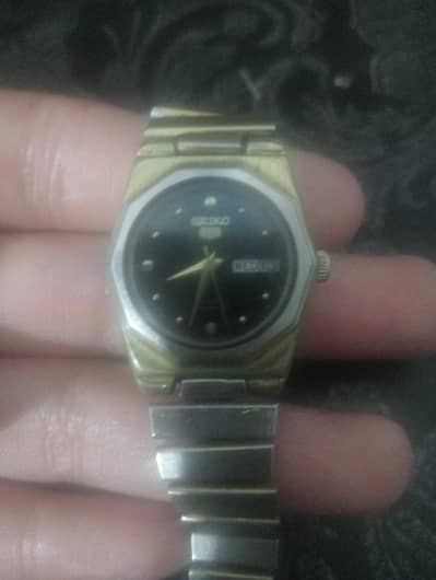 seiko real brand watch   japan D   serial no 670928    1990's watch