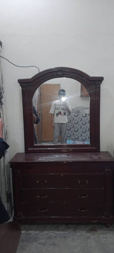 dressing table