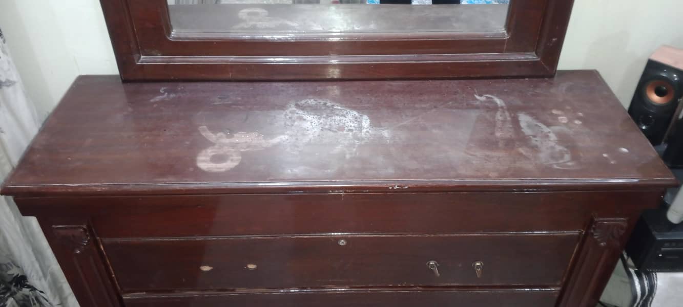dressing table 1
