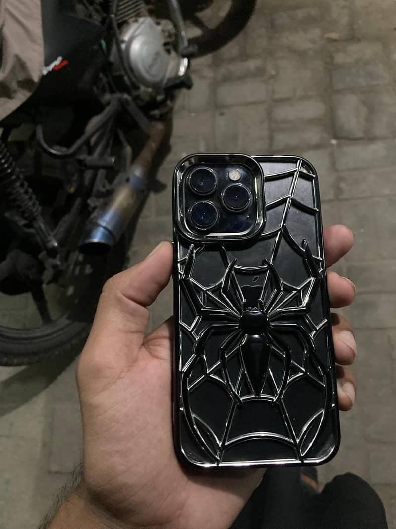 Apple iPhone 13 Pro 1