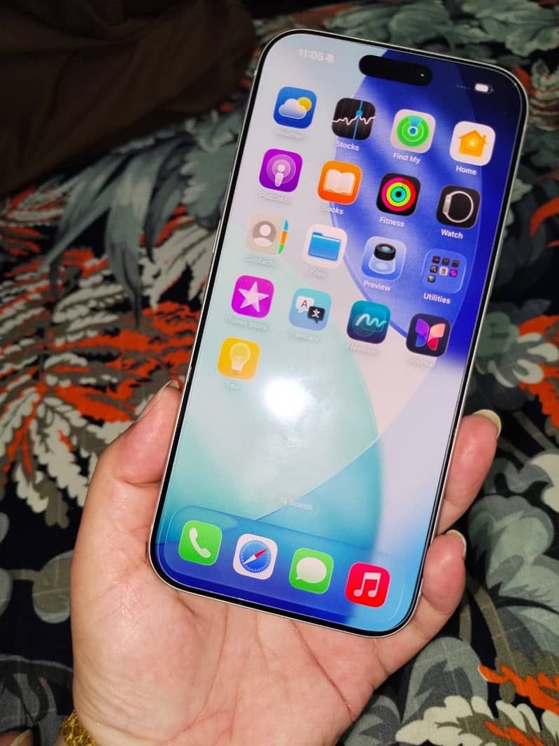 Apple iPhone 17 Pro Max 1