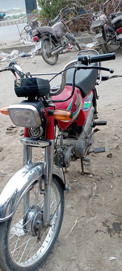 Honda CD 70 karachi number