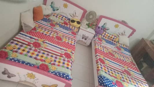 2 Single Beds with mattress
