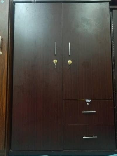 03173273211 2dor almari he belkol saf he new he 1 month use he