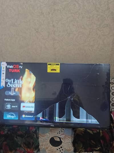 43 inch TCL smart led for sale Kal new li ha abhi sticker be ni otara