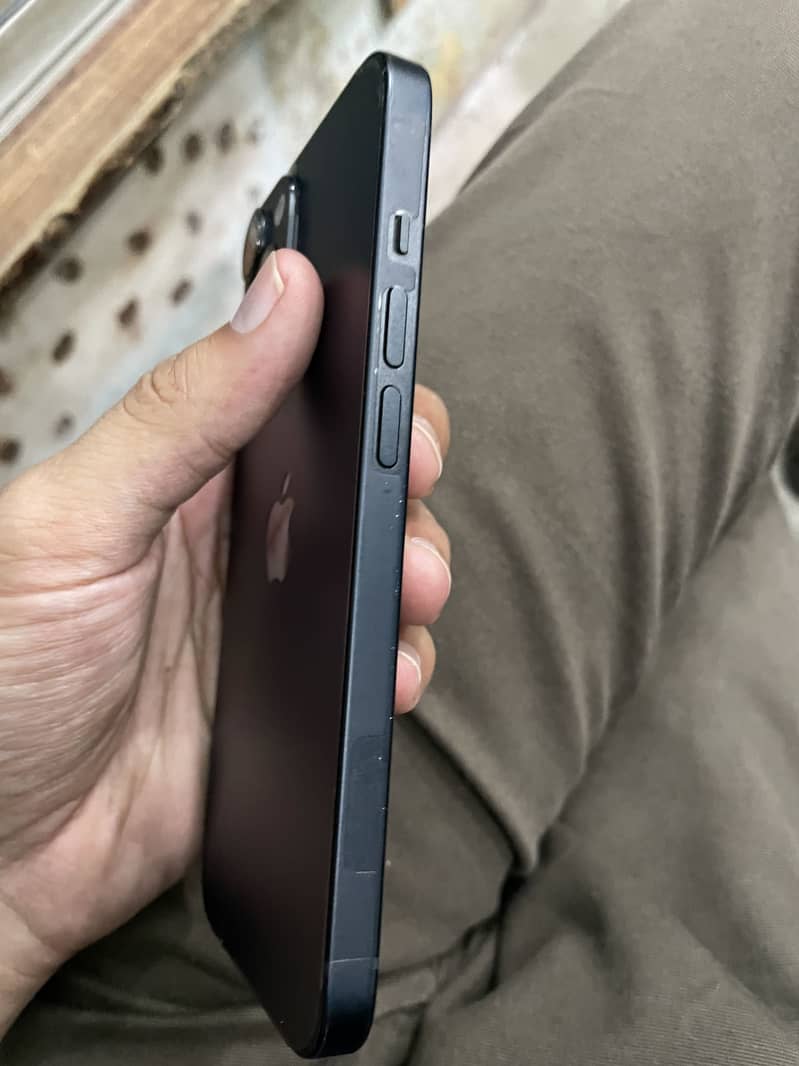 Apple iPhone 14 5