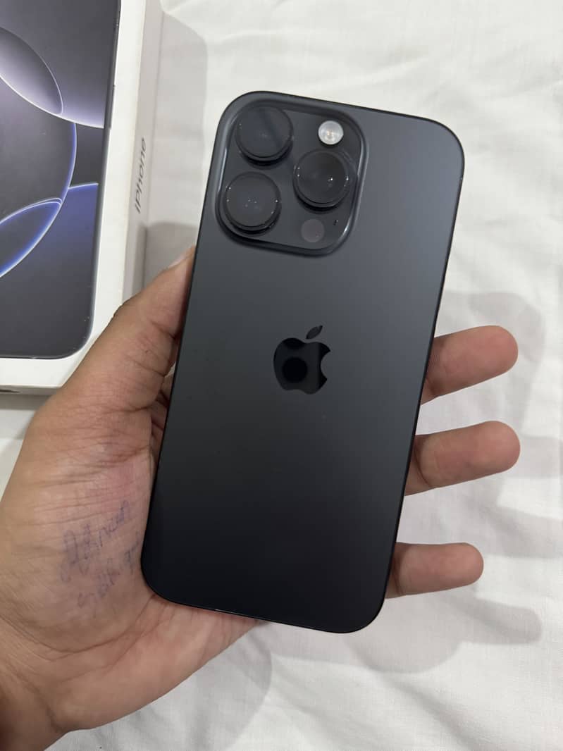 Apple iPhone 16 Pro 5