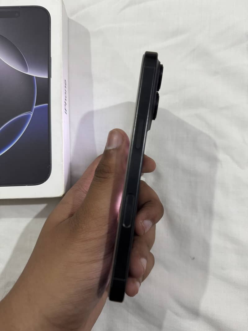 Apple iPhone 16 Pro 6