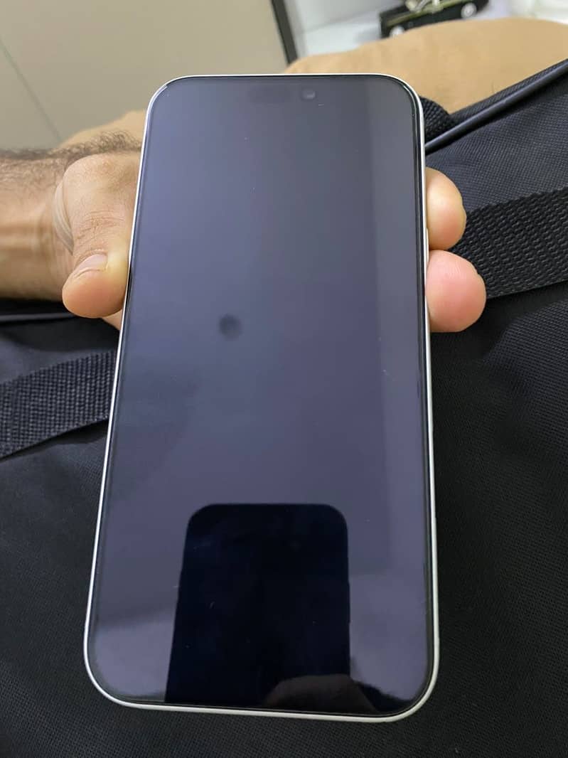 Apple iPhone 17 Pro Max 4