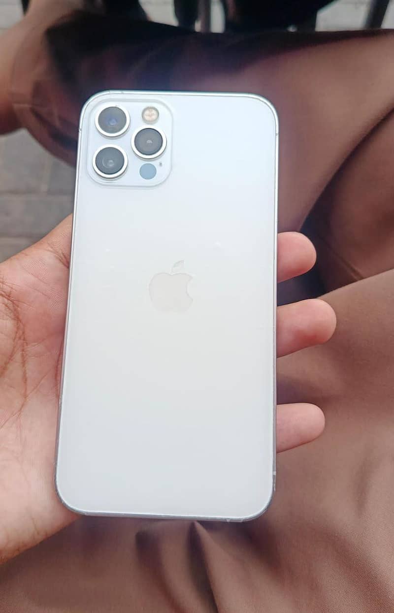 Apple iPhone 12 Pro 2