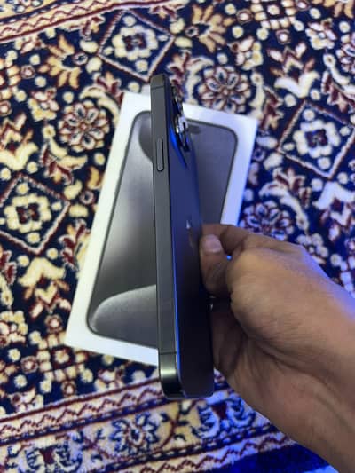 Apple iPhone 15 Pro Max.   FACTORY UNLOCKED 512GB