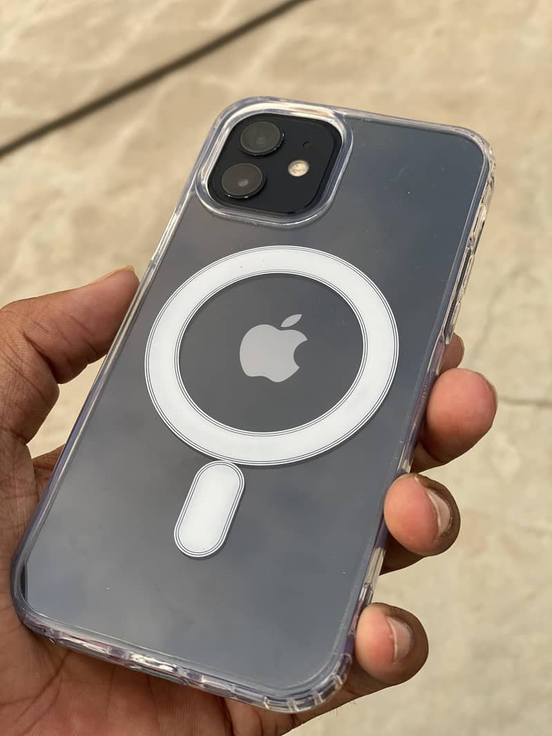Apple iPhone 12 1