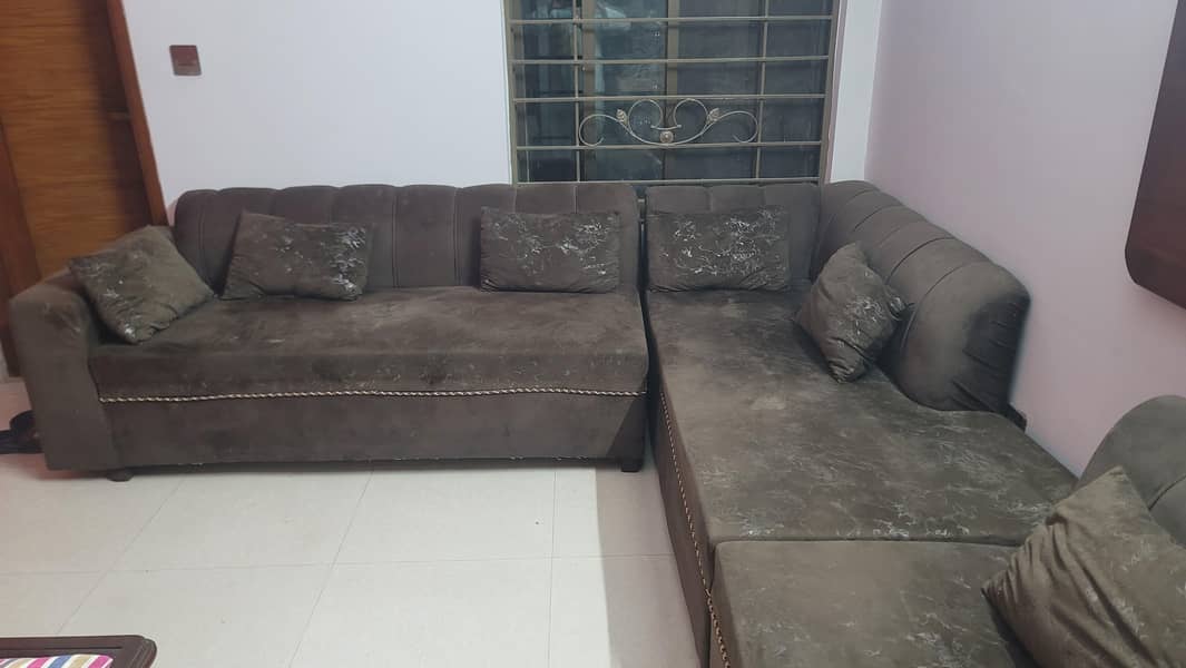 L shape sofa slightly used 3