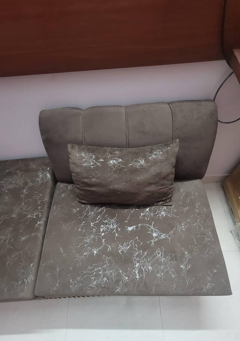 L shape sofa slightly used 5