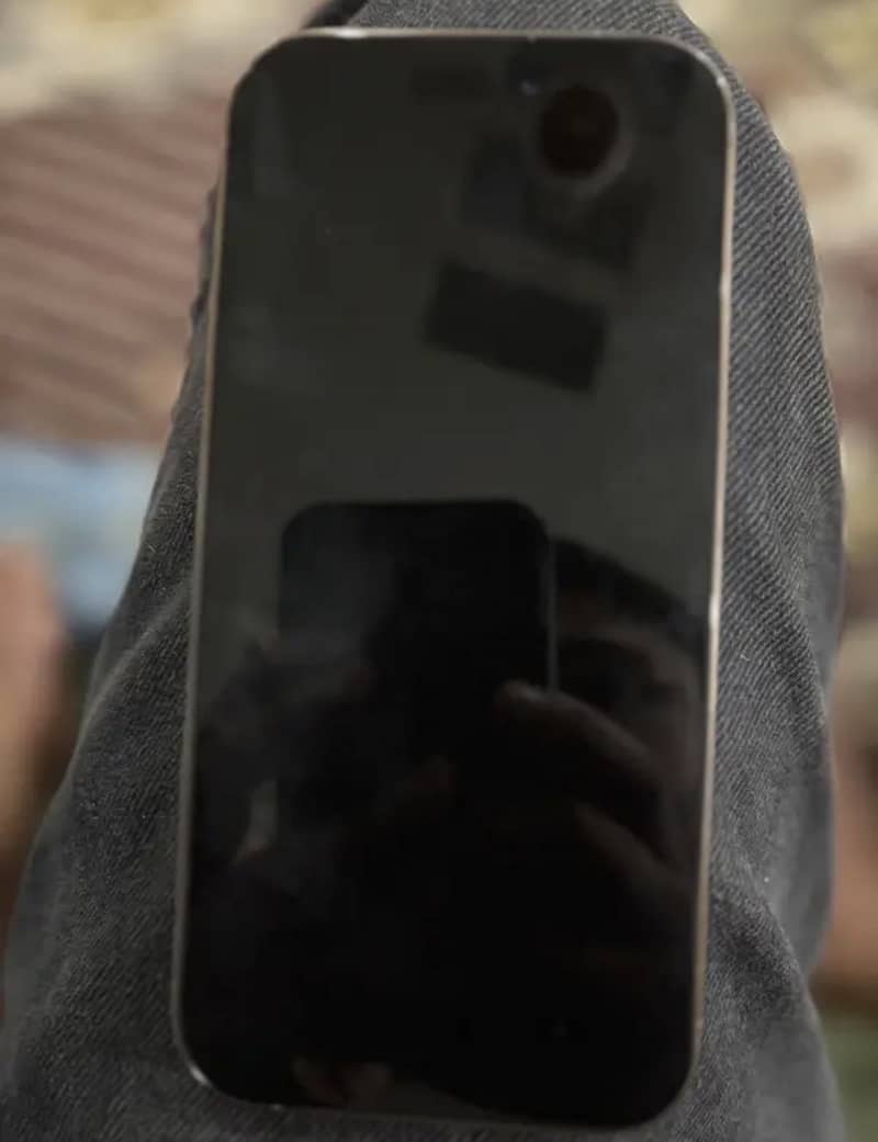 Apple iPhone 16 Pro 4