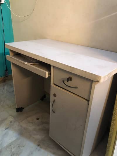 Gaming laptop/pc table