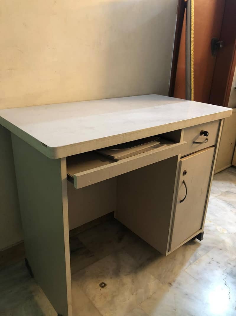 Gaming laptop/pc table 1