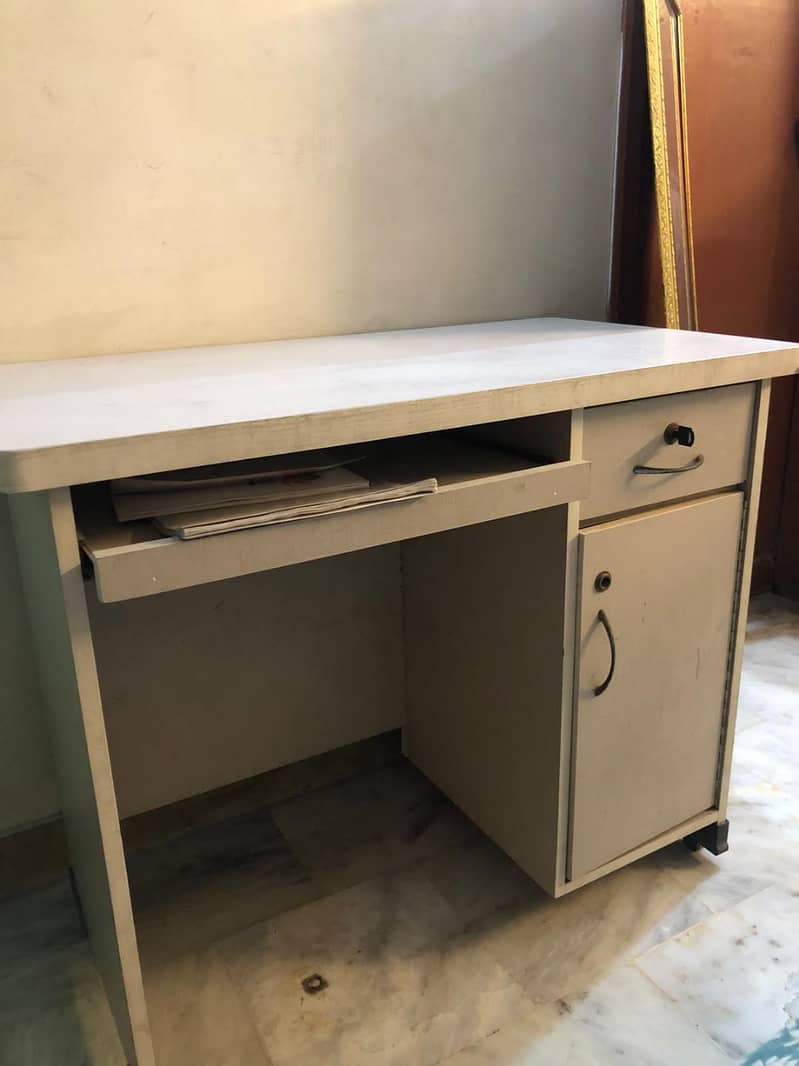 Gaming laptop/pc table 2