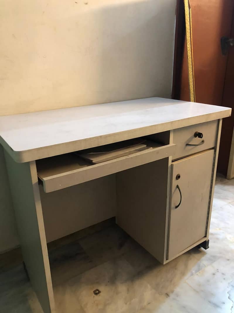 Gaming laptop/pc table 4