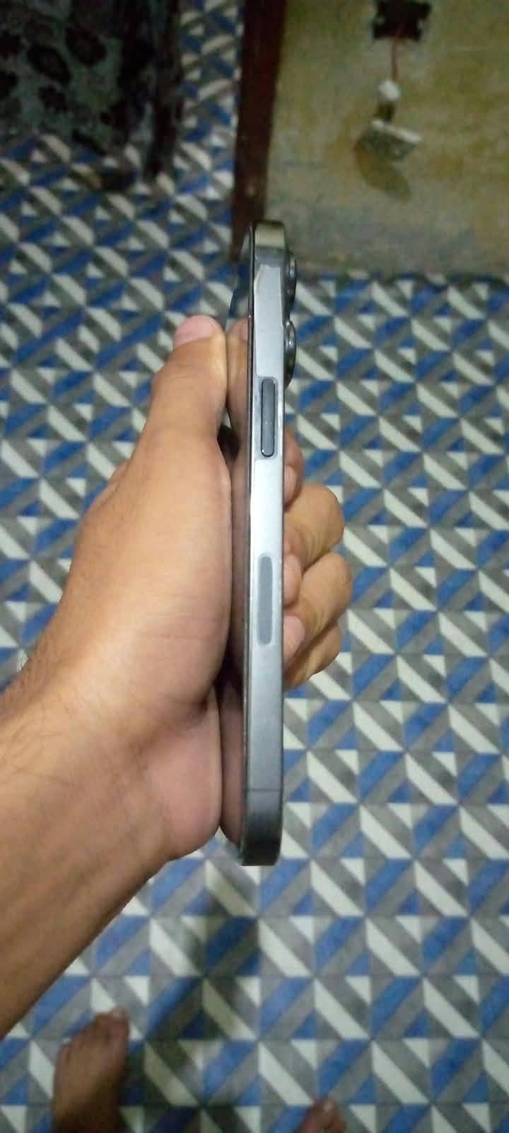 Apple iPhone 13 Pro 4