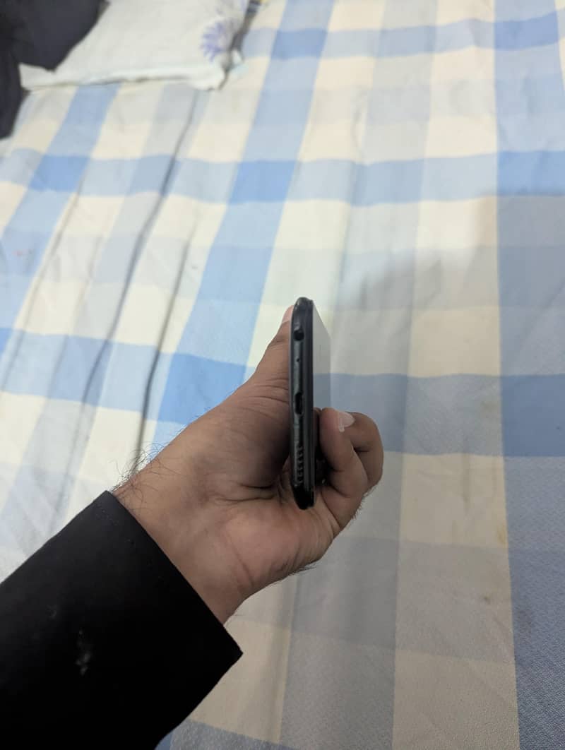 Vivo 1908 6