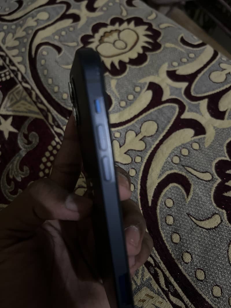 Apple iPhone 12 2