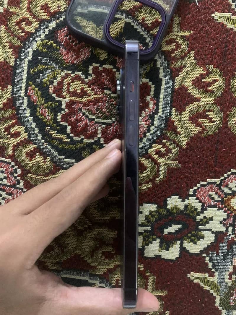 Apple iPhone 14 Pro Max 1