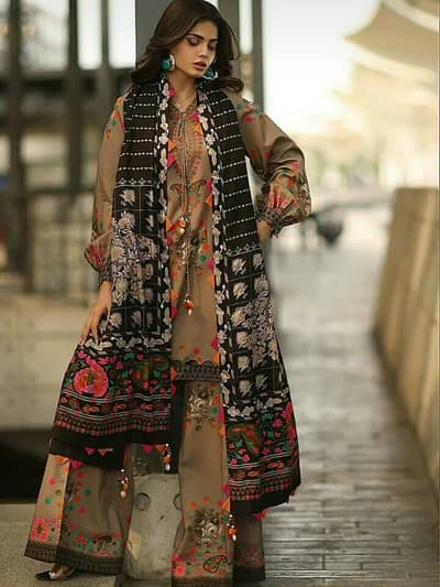 Brown Printed Khaddar 3PC Suit For Women - Winter Collection - 3499rs