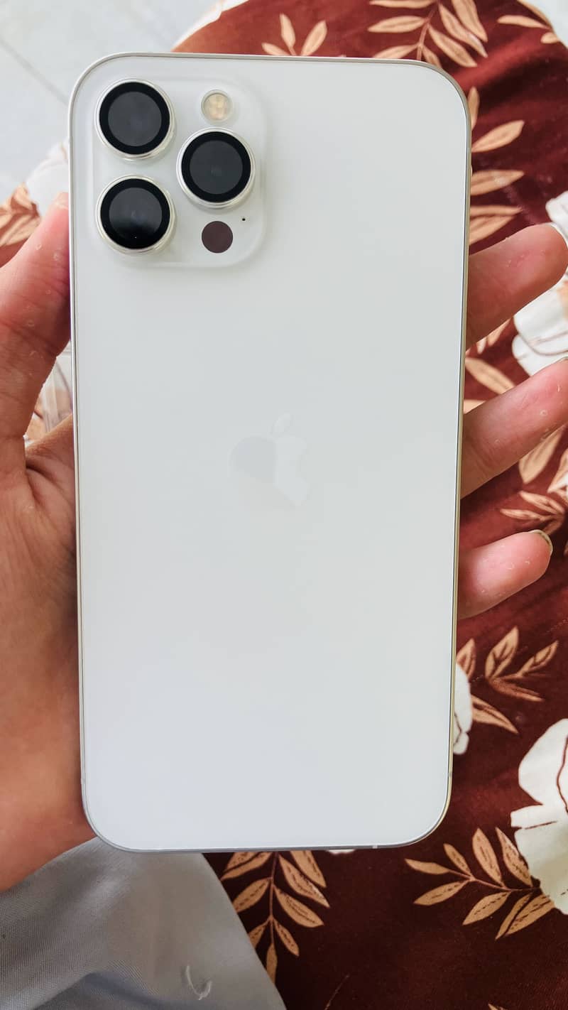 Apple iPhone 12 Pro Max 3
