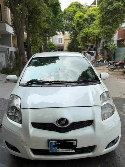 Toyota Vitz 2010-14 U full Package Push start pearl white