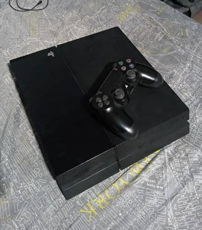 PS4 500GB 9/10 CONDITION URGENT SALE