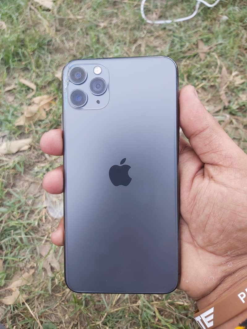 Apple iPhone 11 Pro Max 1