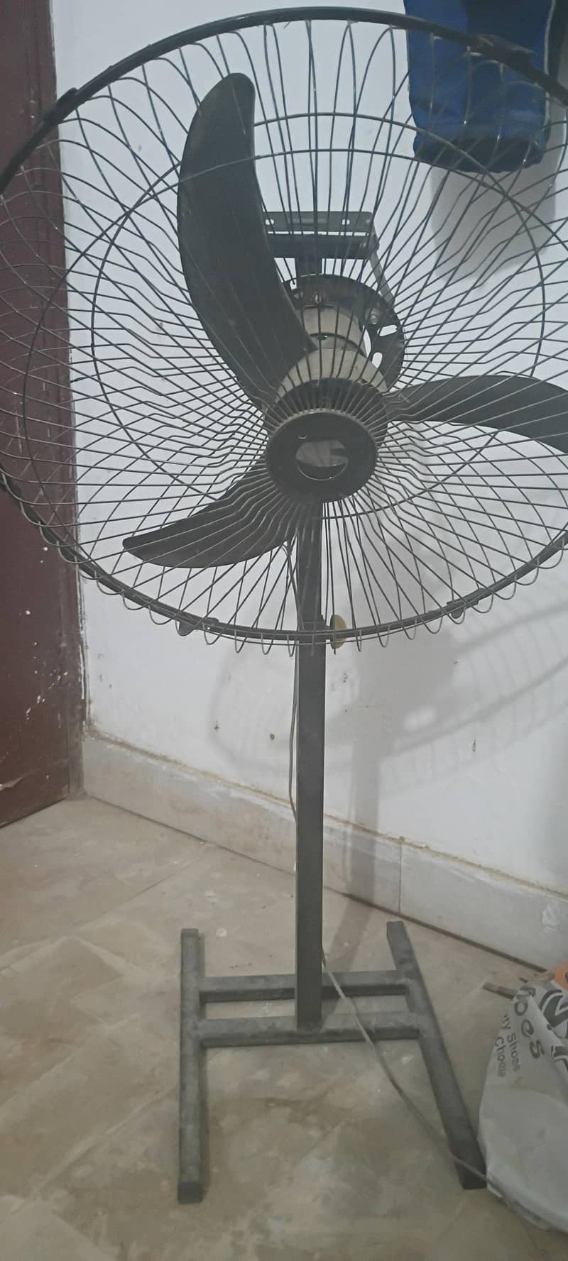 fan available 2