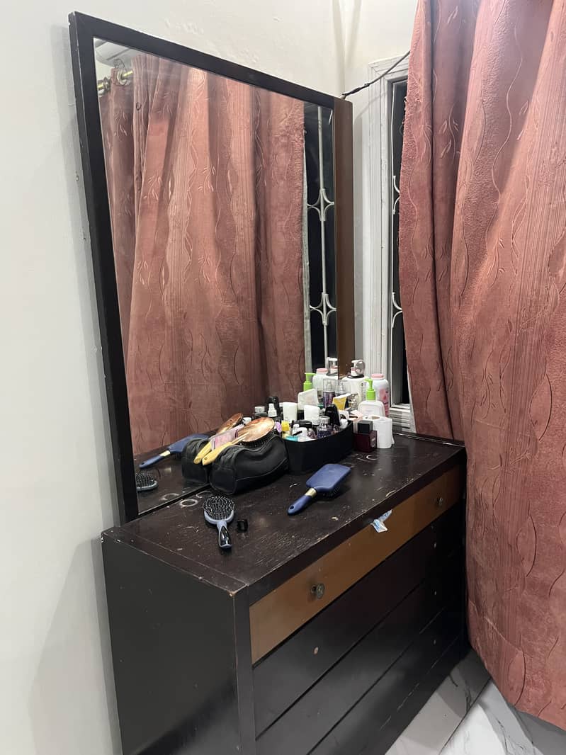 Dressing table 1