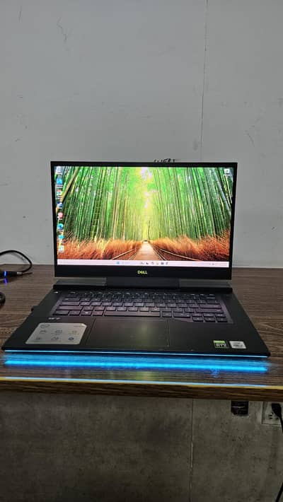Dell G7 15 7500 4K Oled Display 8GB RTX 2070 16gb ram
