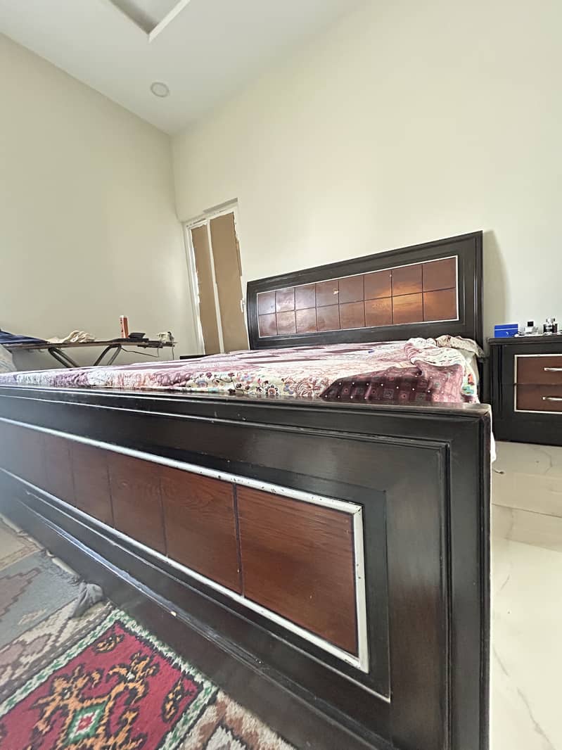 Walnut Wood Bed 5