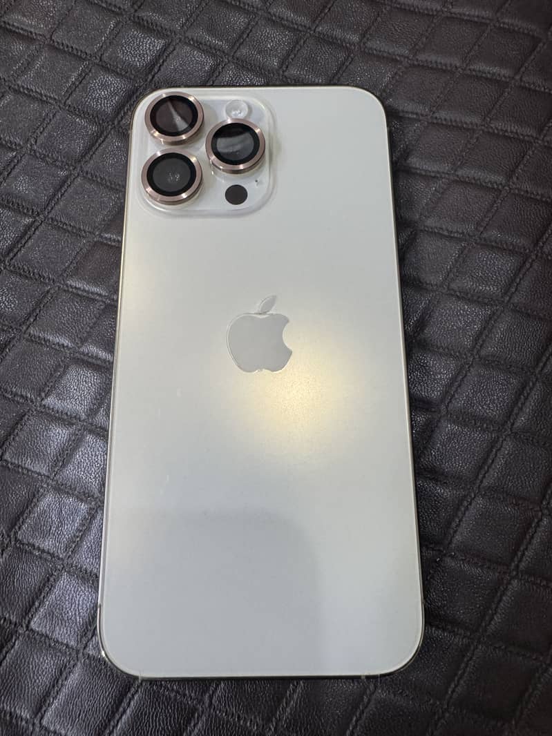 Apple iPhone 14 Pro Max 1